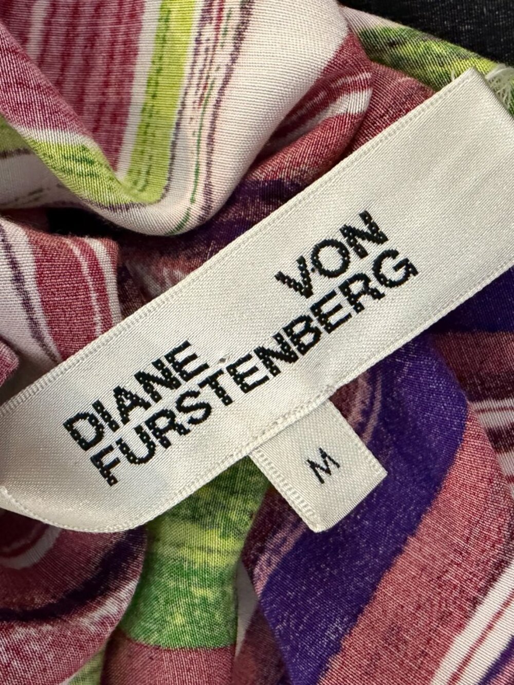 DVF Rebekah midi skirt, wrap style, colorful striped print. Size M. - Picture 7 of 7